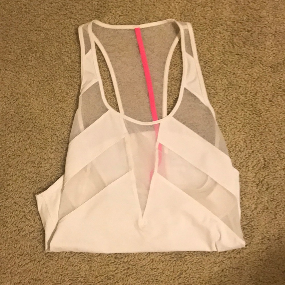 white lululemon tank